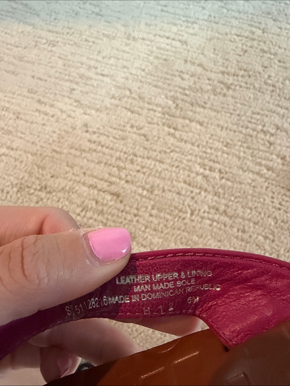 Tory Burch Hot Pink Patent Leather Logo Thong Sandals - Picture 2 of 2